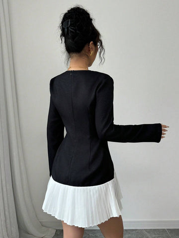 Women's Sweet Heart Collar Long Sleeve Pleated Hem Elegant Mini Dress