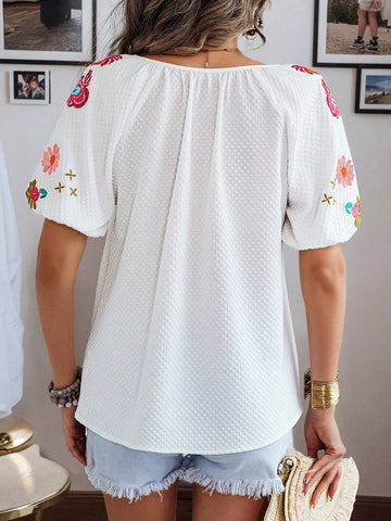 LUNE Women's Textured Embroidered Heavy Duty Shirt