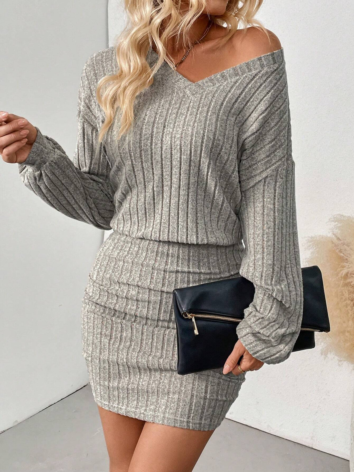 Women's V-Neck Bodycon Textured Dress