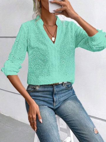 LUNE Women's V-Neck Long Sleeve Minimalist Casual Top, Daily Wear