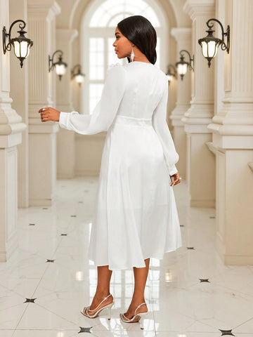 Autumn And Winter Elegant White Woven Round Neck Bishop Sleeve Appliques Contrast Mesh A Li