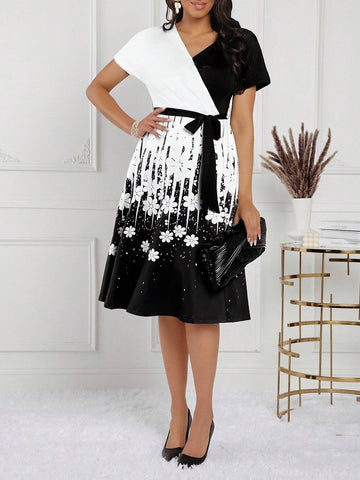 Elegant Women's Black & White Color Block Floral Pattern A-Line Dress With Waist Belt