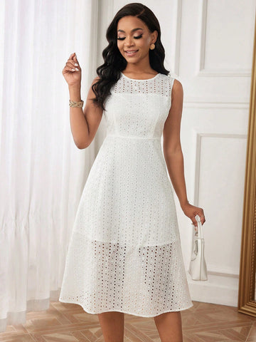 Ladies' Sleeveless Hollow Out Round Neck Dress