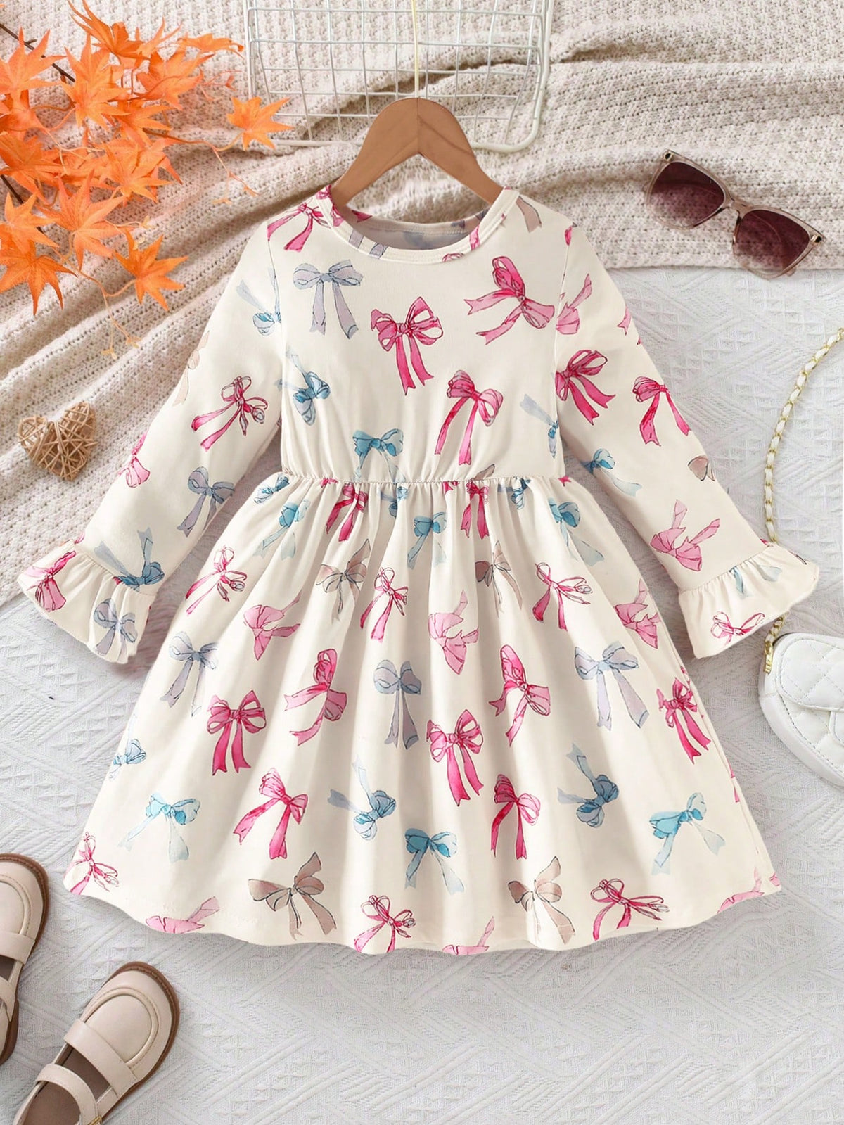 Little Girls Casual Everyday Crew Neck Drop Shoulder Long Sleeve Gathered Waist A-Line Cartoon Print Dress, For Spring/Autumn