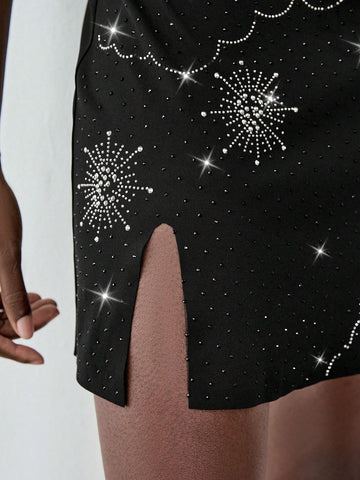 1pc Women Casual Short Dress With Graphic Shoulder Strap Detail, Minimalist Style