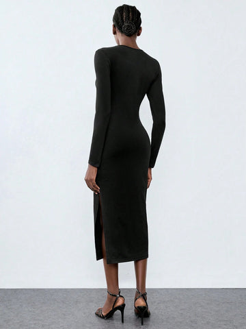 Black Knitted Elastic, Cutout Neckline, Belt Buckle Decor Women's Dress