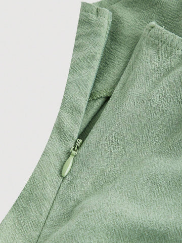 Green V-Neck Collar, Contrast Stitching, Oblique Insert Pocket, Wide Leg Jumpsuit With Retro Belt Decoration, Short Version, Suitable For Spring And Summer