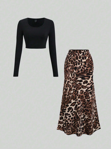 Knitted Solid Color Crew Neck Sweater And Leopard Print Mini Skirt Casual 2pcs Set