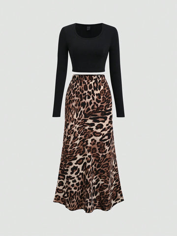 Knitted Solid Color Crew Neck Sweater And Leopard Print Mini Skirt Casual 2pcs Set