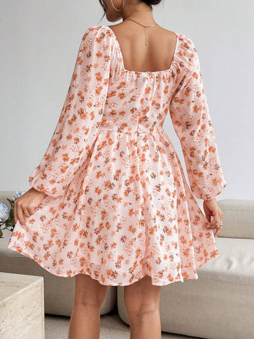 Ladies' Square Neck Lantern Sleeve Ditsy Floral Long Sleeve Holiday Dress