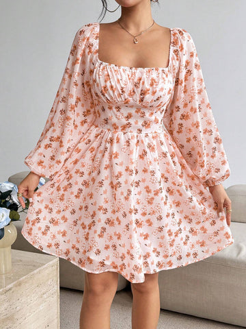 Ladies' Square Neck Lantern Sleeve Ditsy Floral Long Sleeve Holiday Dress