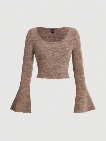 Scoop Neck Bell Sleeve Crop Tee