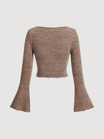 Scoop Neck Bell Sleeve Crop Tee