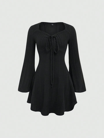 MOD Sweetheart Collar Bell Sleeve Dress