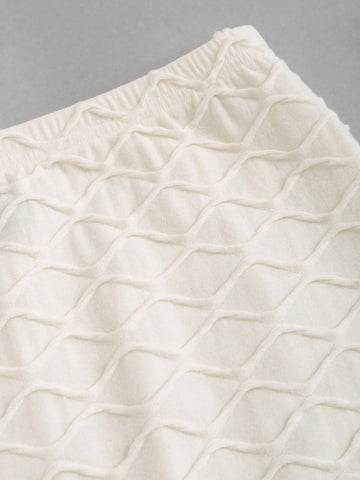 Texture Decorated Spaghetti Strap Top & Bodycon Skirt Set With Halter