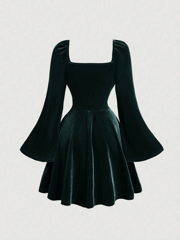 Women's Sweetheart Neck Lace Trim Pleated Bust Bell Sleeve Velvet Dress