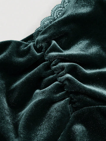 Women's Sweetheart Neck Lace Trim Pleated Bust Bell Sleeve Velvet Dress