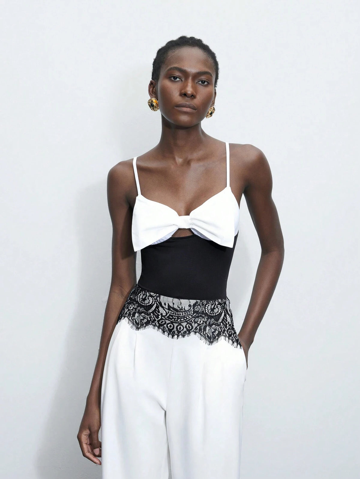 Women's Fashion Color Block Bodysuit With Bow Decorated Straps