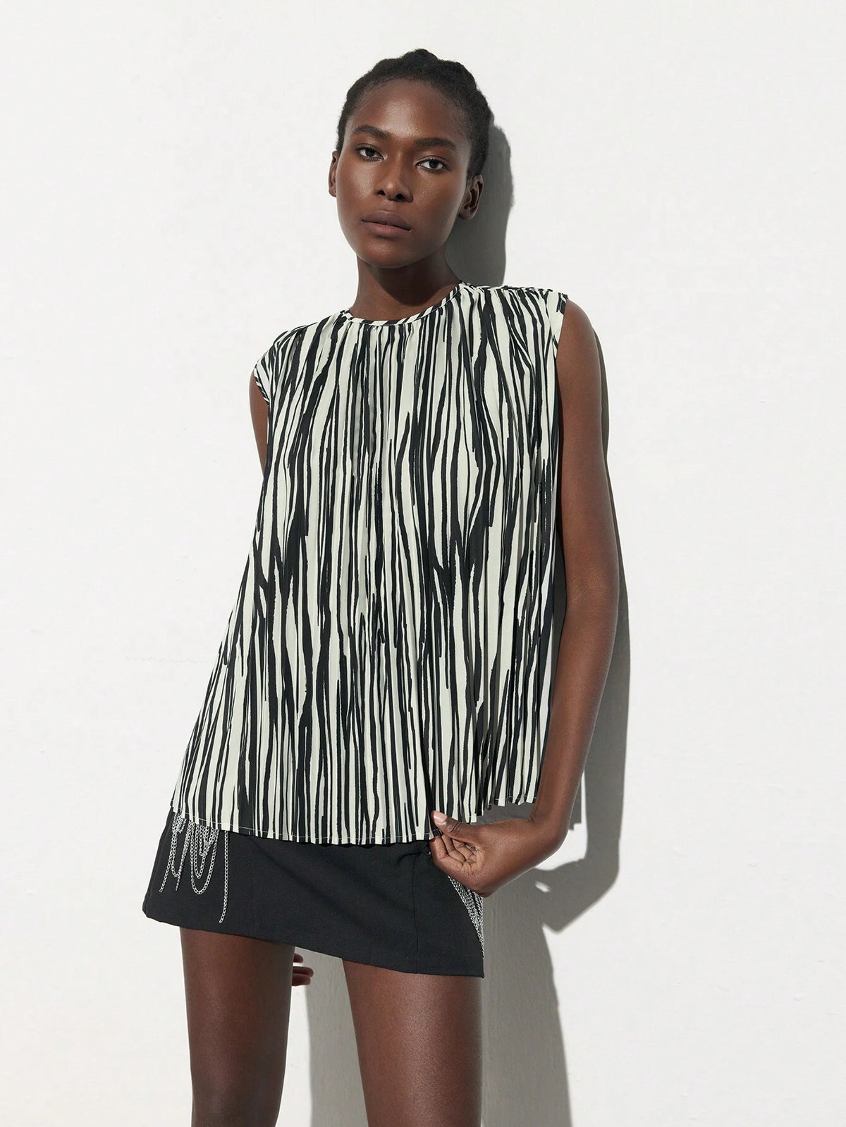 Maija Women's Summer Striped Sleeveless Loose Fit Round Neck Blouse