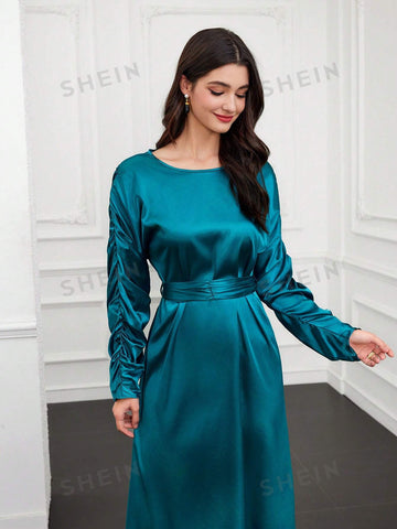 Ladies' Solid Color Round Neckline Pleated Long Sleeve Fashionable Dress