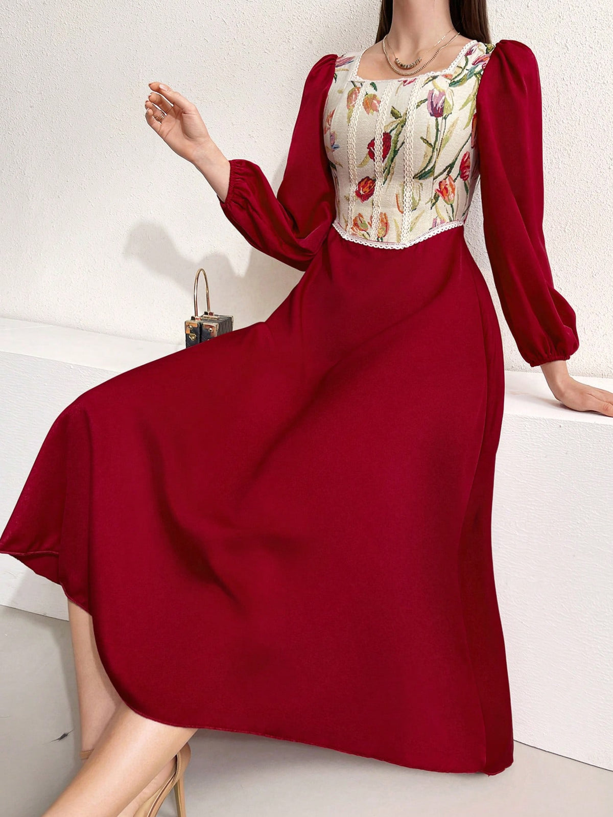 Modely Ladies' Tulip Pattern Lantern Sleeve Dress