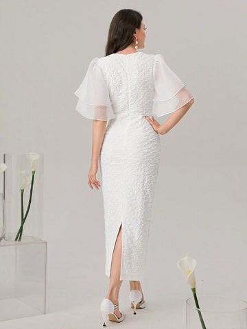 Modely Solid Flounce Sleeve Split Back Textured Dress