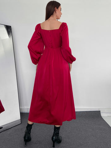 Modely Sweetheart Neck Lantern Sleeve Satin Dress