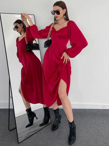 Modely Sweetheart Neck Lantern Sleeve Satin Dress