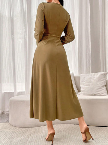 Women's Colorblocked Round Neck Elegant Long Sleeve Dress