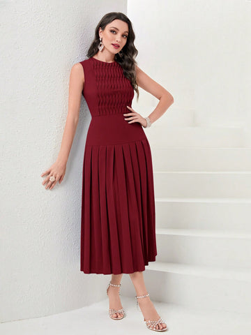 Women's Sleeveless Pleated Hem Dress