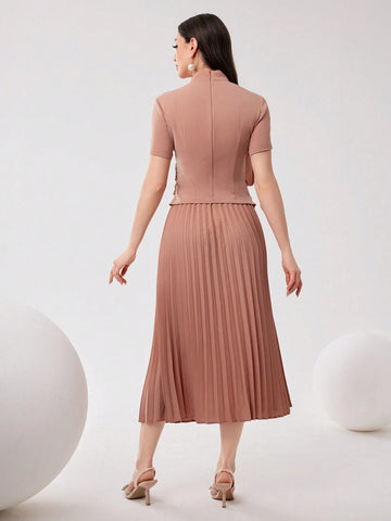 Women's Solid Color High Neck Pleated Short Sleeve T-Shirt And Pleated Skirt Set