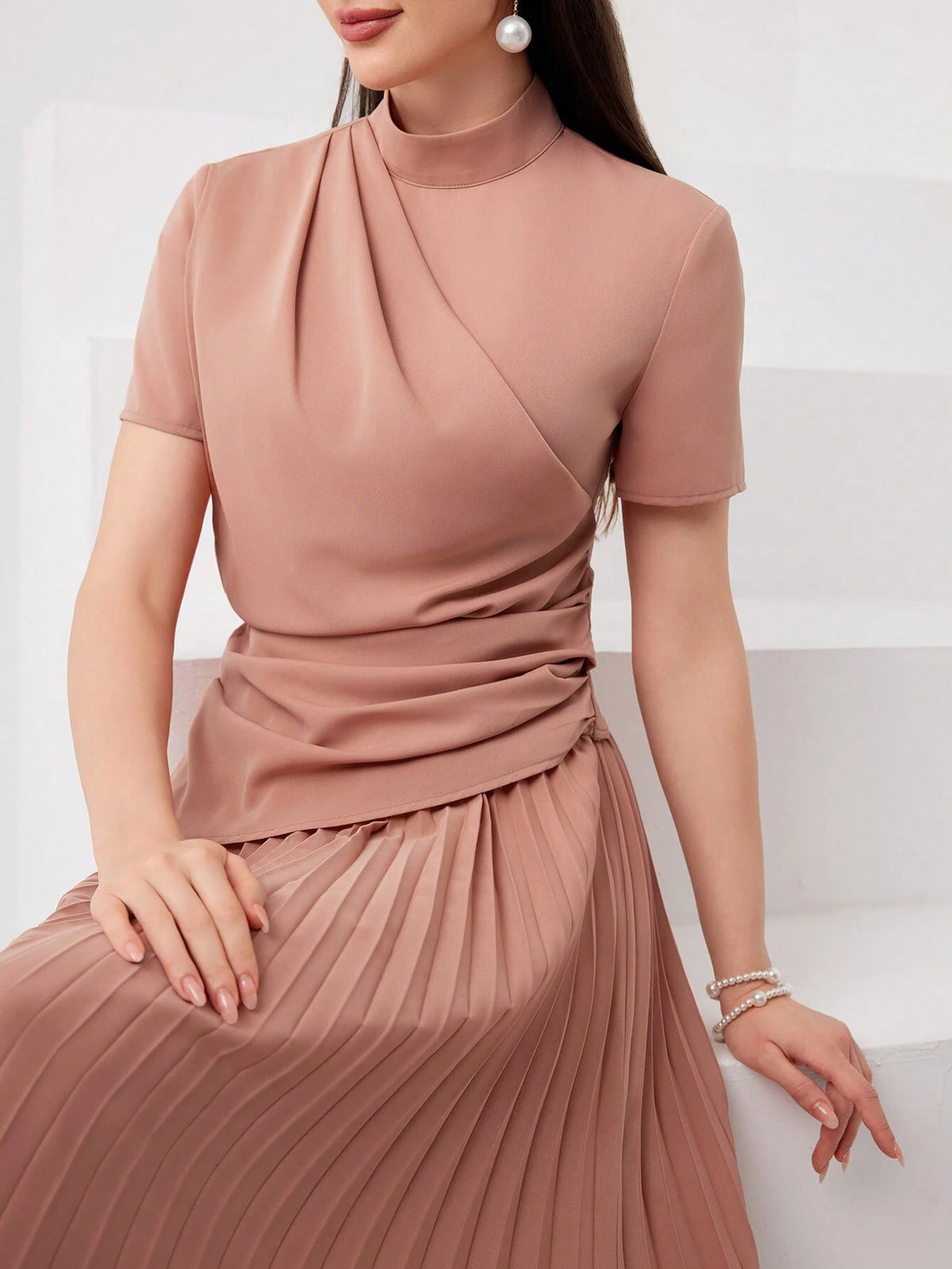 Women's Solid Color High Neck Pleated Short Sleeve T-Shirt And Pleated Skirt Set