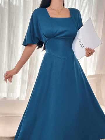 Women's Solid Color Minimalist Daily Wear Square Neck Short Sleeve Dress