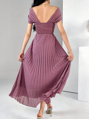 Women's Solid Color Minimalist Pleated Short Sleeve Casual Dress
