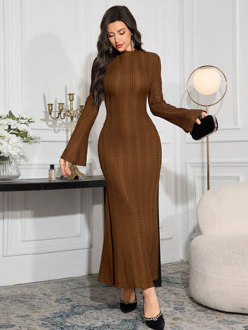 Women's Solid Color Round Neck Back Zipper Elegant Long Sleeve Dress