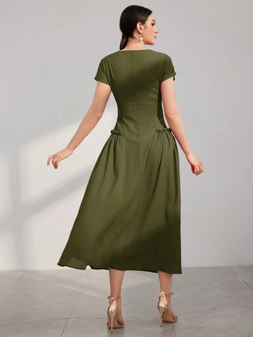 Women's Solid Color Round Neck Ruffle Hem Pleated Dress