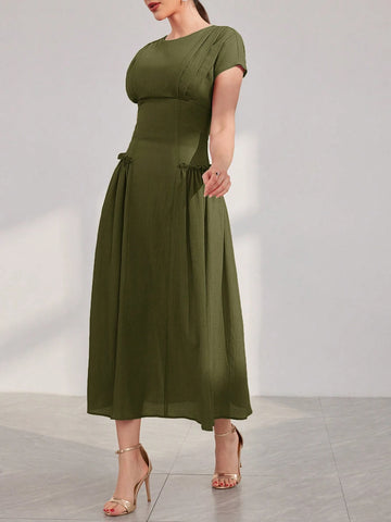 Women's Solid Color Round Neck Ruffle Hem Pleated Dress