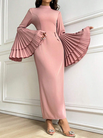 Women's Solid Color Stand Collar Pleated Elegant Long Sleeve Dress