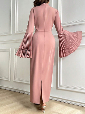 Women's Solid Color Stand Collar Pleated Elegant Long Sleeve Dress