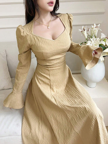 Women's Solid Color Sweetheart Neck Elegant Long Sleeve Dress
