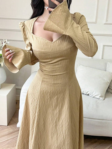 Women's Solid Color Sweetheart Neck Elegant Long Sleeve Dress