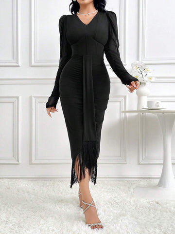 Women's Solid Color V-Neck Ruched Fringe Hem Long Sleeve Dress