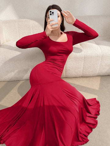 Women's Stylish Square Neck Slim-Fit Pleated Party Dress With Long Sleeves