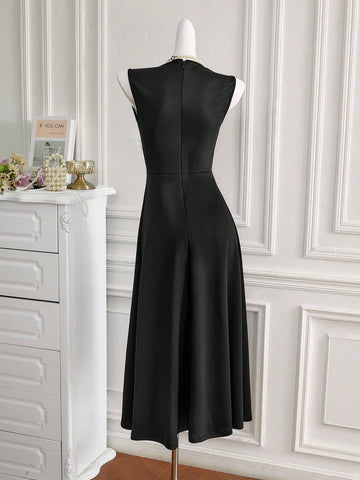 Women's Summer V-Neck Sleeveless A-Line Dress With Elegant 3D Flower Details