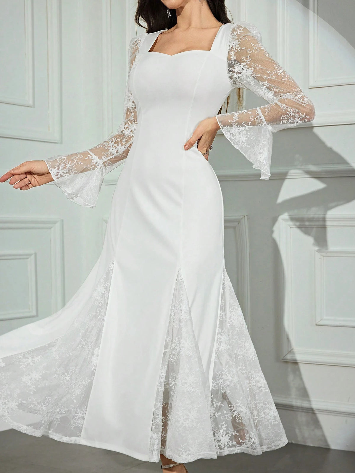 Women''s Sweetheart Neck Contrast Lace Bell Sleeve Maxi Elegant Dress