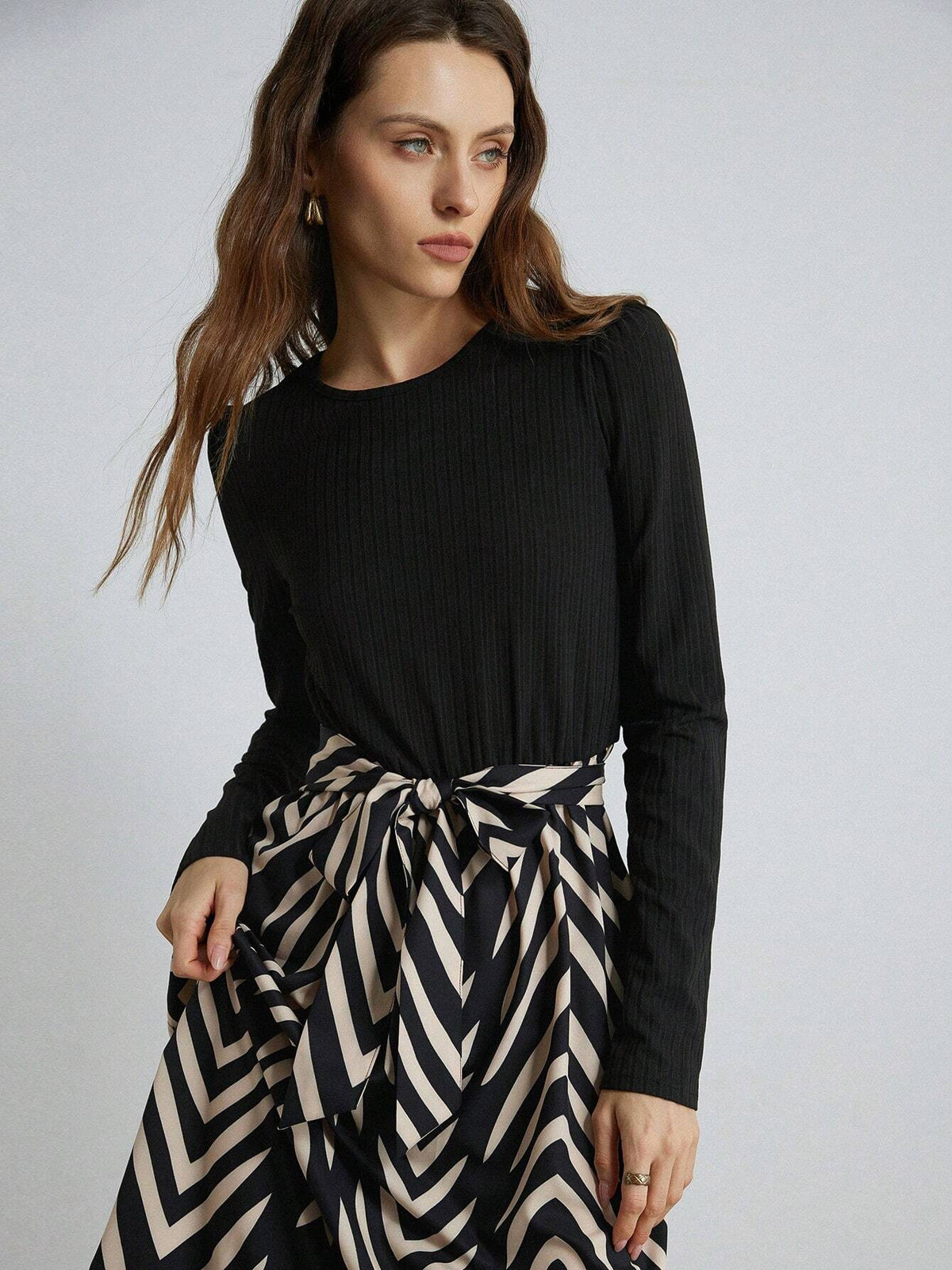 French Elegant Style Round Neck Knitted Patchwork Contrast Color Sketch Floral Skirt Hem Tied