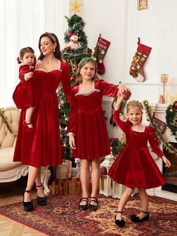 Mommy And Me Young Girl's And Young Girl's Autumn/Winter Floral Velvet Gigot Sleeve Dress, Suitable For Casual Daily Wear Or Family Gatherings