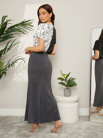 Mulvari Elastic Waist Mermaid Hem Skirt