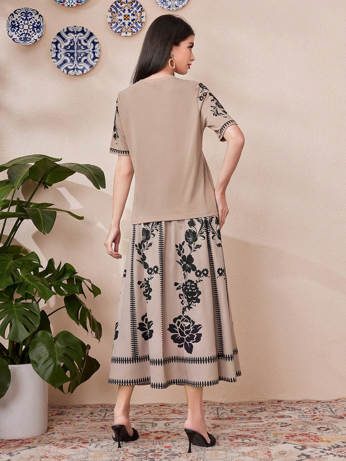 Ladies' Floral Print Short Sleeve Top And Draped Wide Waistband Skirt 2pcs/Set