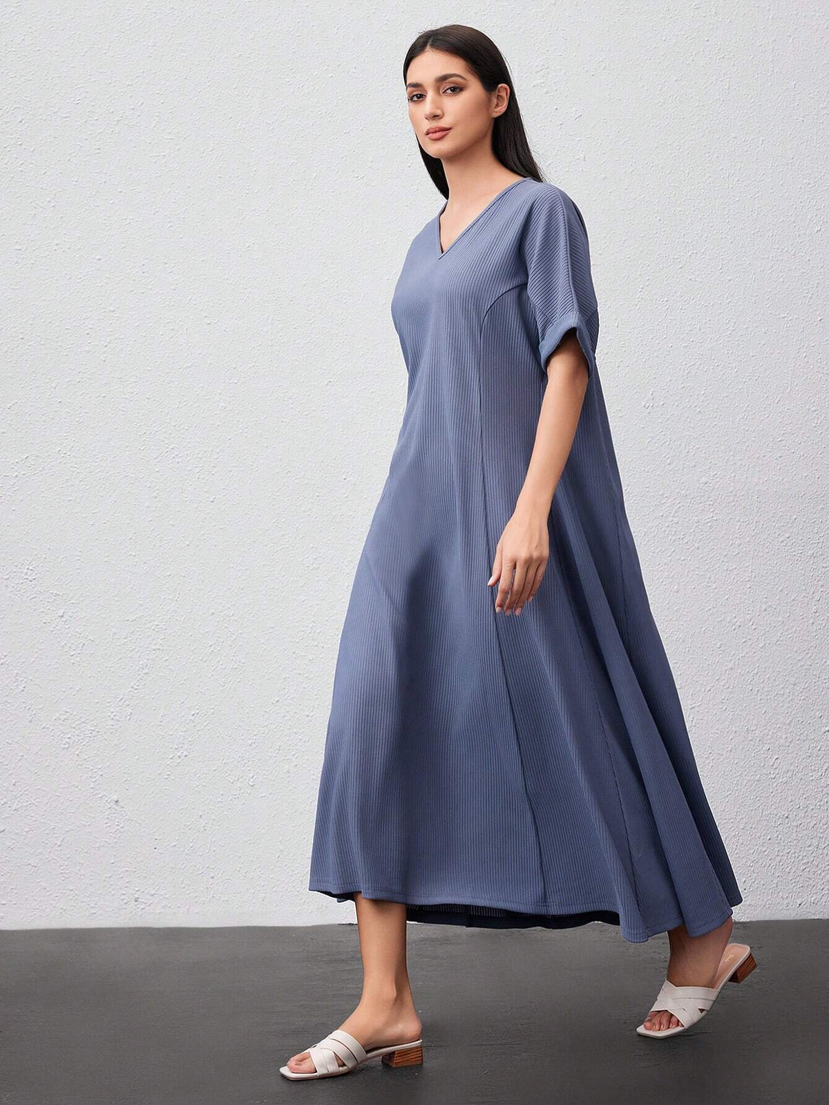 Ladies' Solid Color Batwing Sleeve Dress